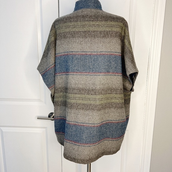 Eddie Bauer  Sonoma Wool Poncho Cape Snap Front striped Southwestern SZ M - Picture 2 of 9